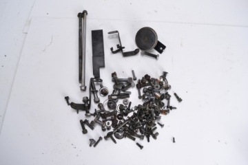 Śruby stelaż wypełnienie FZ6 FAZER 04-09