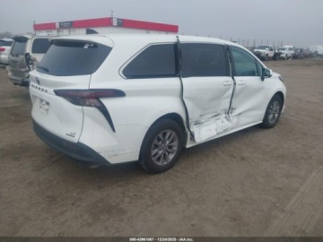 Toyota Sienna III 2024 Toyota Sienna Le 2024 2.5 Hybryda 189KM, zdjęcie 4