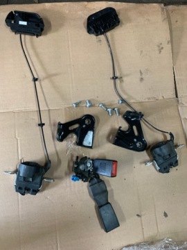 Mercedes C63 W205 205 6.3 AMG ВНУТРЕННИЕ СИДЕНИЯ БОКОВАЯ АУДИОСИСТЕМА Burmester