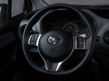 Toyota Yaris III Hatchback 5d Facelifting 2017 1.0 VVT-i 72KM 2019 Toyota Yaris 1.0 VVT-i, Klima, zdjęcie 17