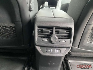 Peugeot 5008 II Crossover 1.6 BlueHDI 120KM 2018 Peugeot 5008 1.6 hdi Automat 7 osob. Ledy pol skory Navi kamera zamiana g, zdjęcie 16