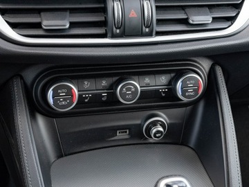 Alfa Romeo Stelvio SUV Facelifting 2.0 Turbo 280KM 2022 Alfa Romeo Stelvio WJ8414K#2.0 Turbo Veloce Q4, zdjęcie 18