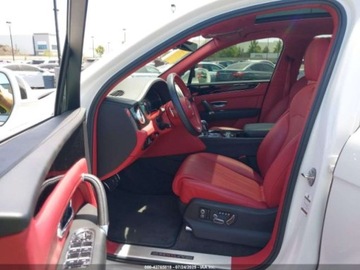 Bentley Bentayga 2020 Bentley Bentayga V8 2020 4.0l 4.0 Benzyna 542KM, zdjęcie 9