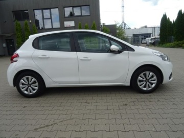 Peugeot 208 I Hatchback 5d Facelifting 1.2 PureTech 82KM 2016 Peugeot 208 1.2 VTI 82KM Active, zdjęcie 4