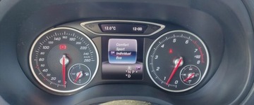 Mercedes Klasa B W246 Sports Tourer Facelifting 2.0 220 184KM 2016 Mercedes-Benz Klasa B 2.0 benz 4x4,bezwypadek ,bogata wersja ,chromy,kamera, zdjęcie 17