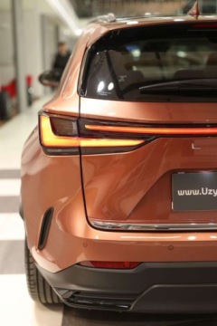 Lexus NX II SUV Facelifting 2.5 450h+ 309KM 2024 Lexus NX 450h Omotenashi AWD 2.5 Hybryda Plug-in 309KM, zdjęcie 19