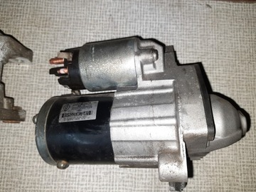 STARTÉR 233000557R DACIA SANDERO II 0.9 17-