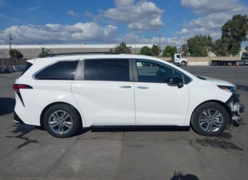 Toyota Sienna III 2023 Toyota Sienna 2023, 2.5L, 4x4, XSE, od ubezpieczalni, zdjęcie 6