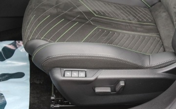 Peugeot 2008 II SUV Facelifting 1.2 PureTech 130KM 2024 Peugeot 2008 GT EAT8 2024 Od RiA 1.2 Benzyna 130KM, zdjęcie 9