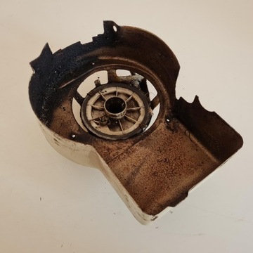 КРЫШКА КОРПУСА СТАРТЕРА BRIGGS & STRATTON 4HP