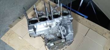 SUZUKI GSF 600 BANDIT CRANKERS КОРПУС БЛОКА ДВИГАТЕЛЯ ВЕРХНИЙ НИЖНИЙ ШАТАНТ