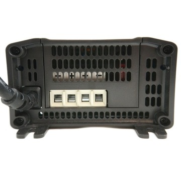 Зарядное устройство Victron 12V 30A Blue Smart IP22 3 выхода
