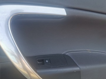 ДВЕРЬ ЗАДНЯЯ ПРАВАЯ КОЖАНАЯ OPEL INSIGNIA A