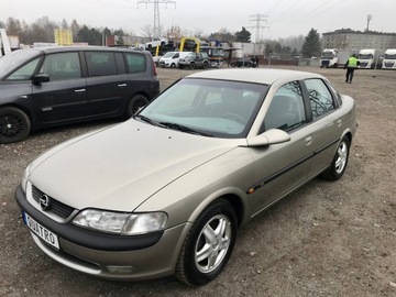 Opel Vectra B Sedan 2.0 i 16V 136KM 1997 OPEL VECTRA B 2.0 i 16V 136Ps KLIMA IGŁA