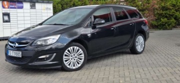 Opel Astra J Sports Tourer Facelifting 1.4 Turbo ECOTEC 140KM 2013 Opel Astra 1,4 TURBO 140KM Led Super Stan Oplaty 1.4 Benzyna 140KM, zdjęcie 3