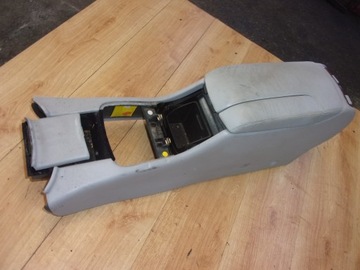 MERCEDES W220 TUNEL LOKETNÍ OPĚRKA