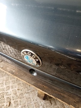 ПОДЪЕМНИК БАГАЖНИКА SKODA OCTAVIA I HB