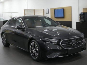 Mercedes Klasa E W214 Sedan 2.0 200 204KM 2025 E Klasa 200 4-Matic Avantgarde 2.0 (204KM) 2025, zdjęcie 1