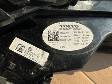 PRAVÁ ZADNÍ SVĚTLO LED VOLVO C40 32365667