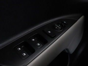 Kia Stonic I Crossover 1.0 T-GDI 120KM 2017 Kia Stonic Niski przebieg Historia serwisowa Navi, zdjęcie 35