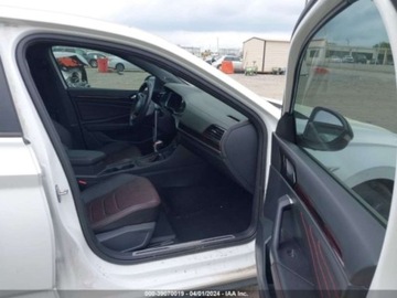 Volkswagen Jetta VI 2023 Volkswagen Jetta 2023r, 2.0T, GLI 2.0 Benzyna 250KM, zdjęcie 13