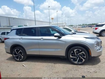 Mitsubishi Outlander III 2023 Mitsubishi Outlander 2023r., 2.5L 2.5 Benzyna 181KM, zdjęcie 4