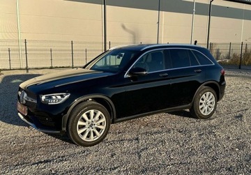 Mercedes GLC C253 2021 Mercedes-Benz GLC 4x4 GLC 300 2.0 Benz 260 KM 2021r 27.000 km Warszawa, zdjęcie 2