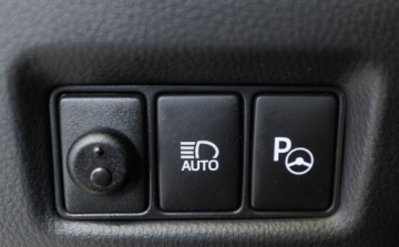 Toyota C-HR I Crossover Facelifting 1.8 Hybrid 122KM 2023 Toyota C-HR 1.8 Hybrid GPF GR Sport 1.8 Hybryda 122KM, zdjęcie 25