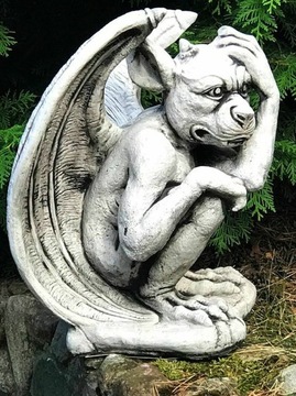 Figura betonowa ogrodowa Gargulec