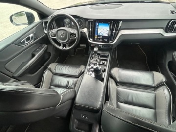 Volvo V60 II  2019 Volvo V60 B4 D - 2019 Diesel, zdjęcie 23