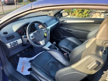 Opel Astra H Cabrio 1.6 Twinport ECOTEC 105KM 2007 Opel Astra Astra Kabrio 1.6 Benzyna 105KM, zdjęcie 13