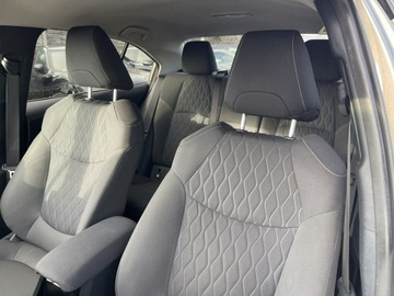 Toyota Corolla XII Sedan Facelifting 1.5 VVT-i 125KM 2023 Toyota Corolla Klimatronik Kamera Tempomat aktywny, zdjęcie 10