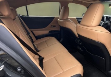 Lexus ES VII (XV70) Sedan Facelifting 300h 218KM 2023 Lexus ES 300h Business Edition 2.5 Hybryda 218KM, zdjęcie 13