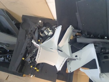 Komplet foteli 7os Peugeot 5008 II