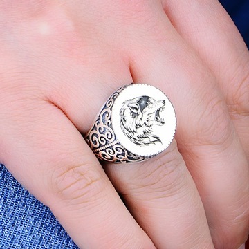 925K Silver Men's Wolf Ring, Intricate Wolf Head Embroidery Design,