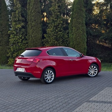 Alfa Romeo Giulietta Nuova II Hatchback 5d Facelifting 1.6 JTDM-2 120KM 2015 Alfa Romeo Giulietta 1.6 120KM JTDM 16V Sport, zdjęcie 13