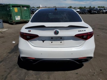 Alfa Romeo Giulia II Sedan 2.0 TBi 280KM 2019 Alfa Romeo Giulia 2019 ALFA ROMEO GIULIA TI 2.0 Benzyna 280KM, zdjęcie 6
