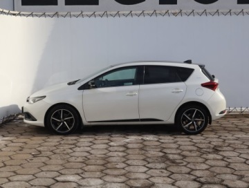 Toyota Auris II Hatchback 5d Facelifting 1.6 Valvematic 132KM 2018 Toyota Auris 1.6 Valvematic, Salon Polska, Klima, zdjęcie 2