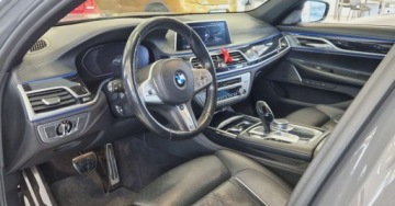 BMW Seria 7 G11-G12 Sedan Facelifting 3.0 740d 340KM 2021 BMW Seria 7 740d 340km X-drive M-pakiet Kamera 360stopni Dociagi drzwi 3.0, zdjęcie 14