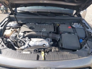 Mercedes GLB 2021 Mercedes-Benz GLB 250 4Matic 2021 2.0l 2.0 Benzyna 221KM, zdjęcie 8