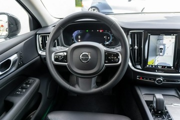 Volvo V60 II  Kombi Facelifting 2.0 B4 B 197KM 2023 Volvo V60 B4 D Plus Dark Diesel 197KM FV23%, zdjęcie 12