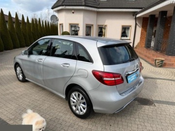 Mercedes Klasa B W246 Sports Tourer 180 CDI 109KM 2015 Mercedes-Benz Klasa B 180 CDI 7G-DCT 109KM 2015r, zdjęcie 2