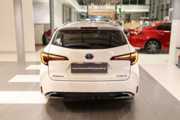Toyota Corolla XII TS Kombi Facelifting 1.8 Hybrid 140KM 2023 Toyota Corolla 1.8 Hybrid Style 1.8 Hybryda 140KM, zdjęcie 4