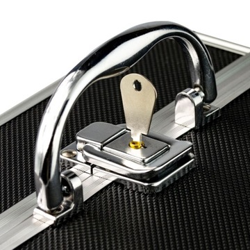 Косметичка с зеркальцем для макияжа и косметики.