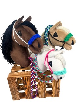 Недоуздок плюс поводья - лошадь на палке - разные цвета.