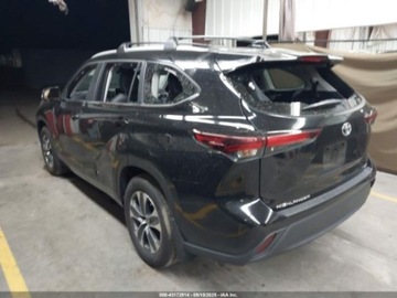 Toyota Highlander III 2024 Toyota Highlander XLE 2024 2.4l 2.4 Benzyna 265KM, zdjęcie 3