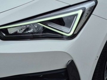 Cupra Leon II Hatchback PHEV 1.4 e-Hybrid 245KM 2022 Cupra Leon VZ 245KM ACCKeyless Kamera Martwe pole 1.4 Hybryda Plug-in, zdjęcie 8
