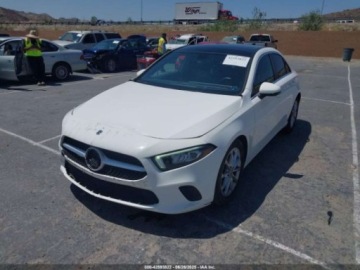 Mercedes Klasa A W177/V177 2021 Mercedes-Benz Klasa A 220 2021 2.0l 2.0 Benzyna 188KM, zdjęcie 1