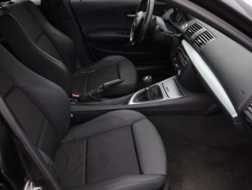 BMW Seria 1 E81/E87 Hatchback 5d E87 1.6 116i 115KM 2006 BMW 1 116i, Klima, Parktronic,ALU, zdjęcie 8