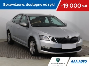Skoda Octavia III Liftback Facelifting 2.0 TDI 150KM 2018 Skoda Octavia 2.0 TDI, Salon Polska, DSG, VAT 23%
